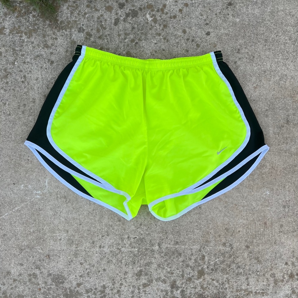 Nike Tempo
Women's Running Shorts